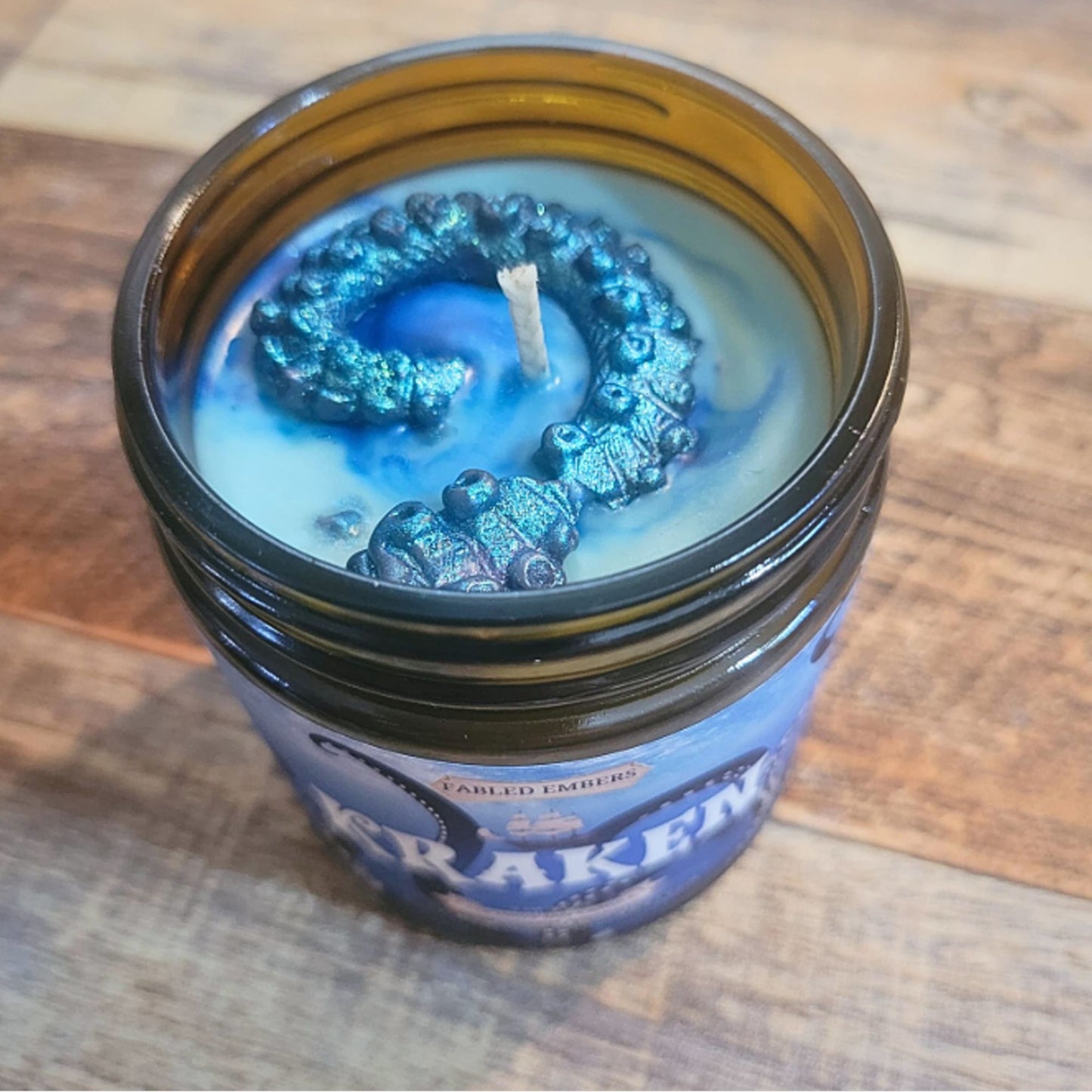 KRAKEN | aged wood + r u m + warm vanilla